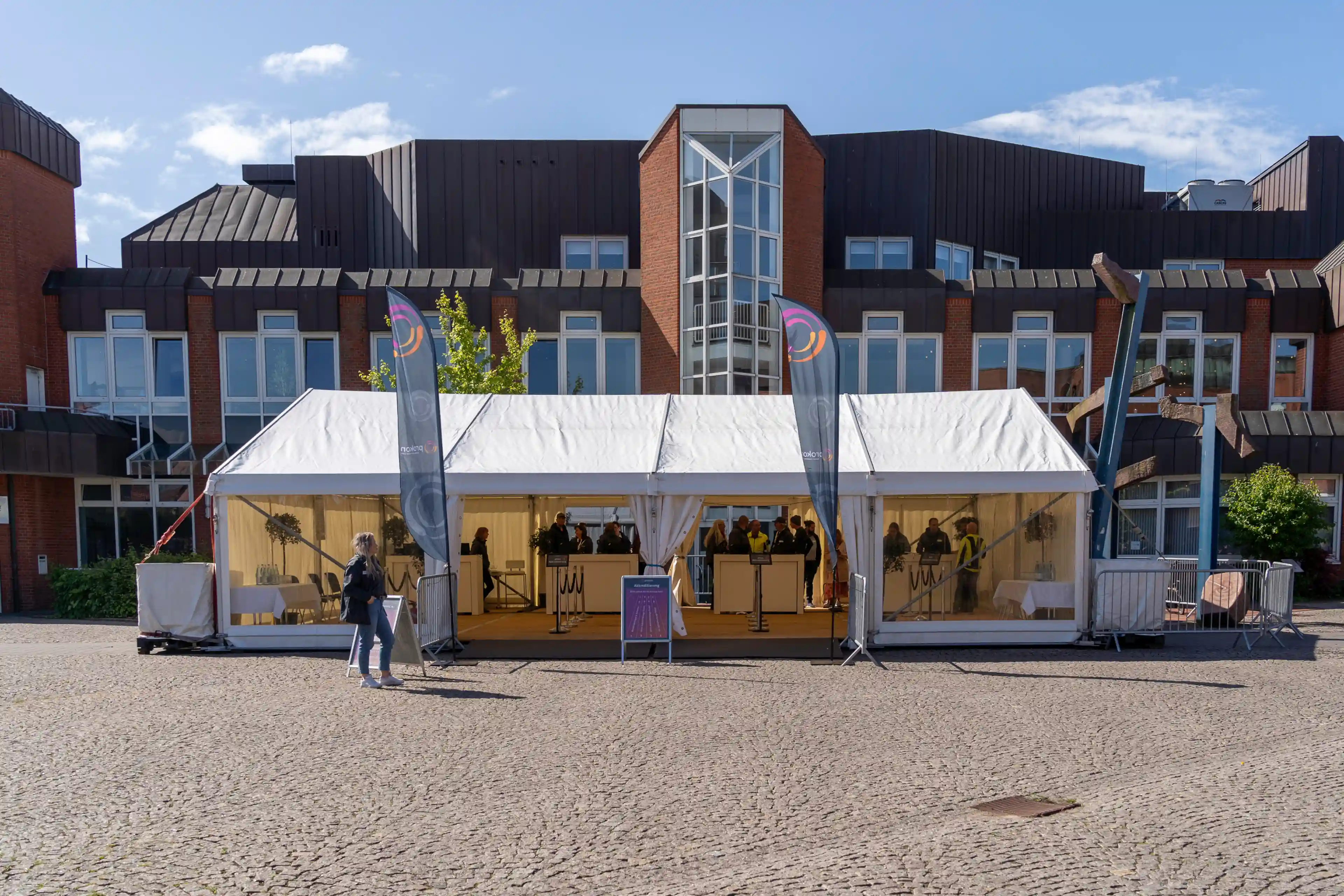 Akkredetierungszelt Generalversammlung 2025