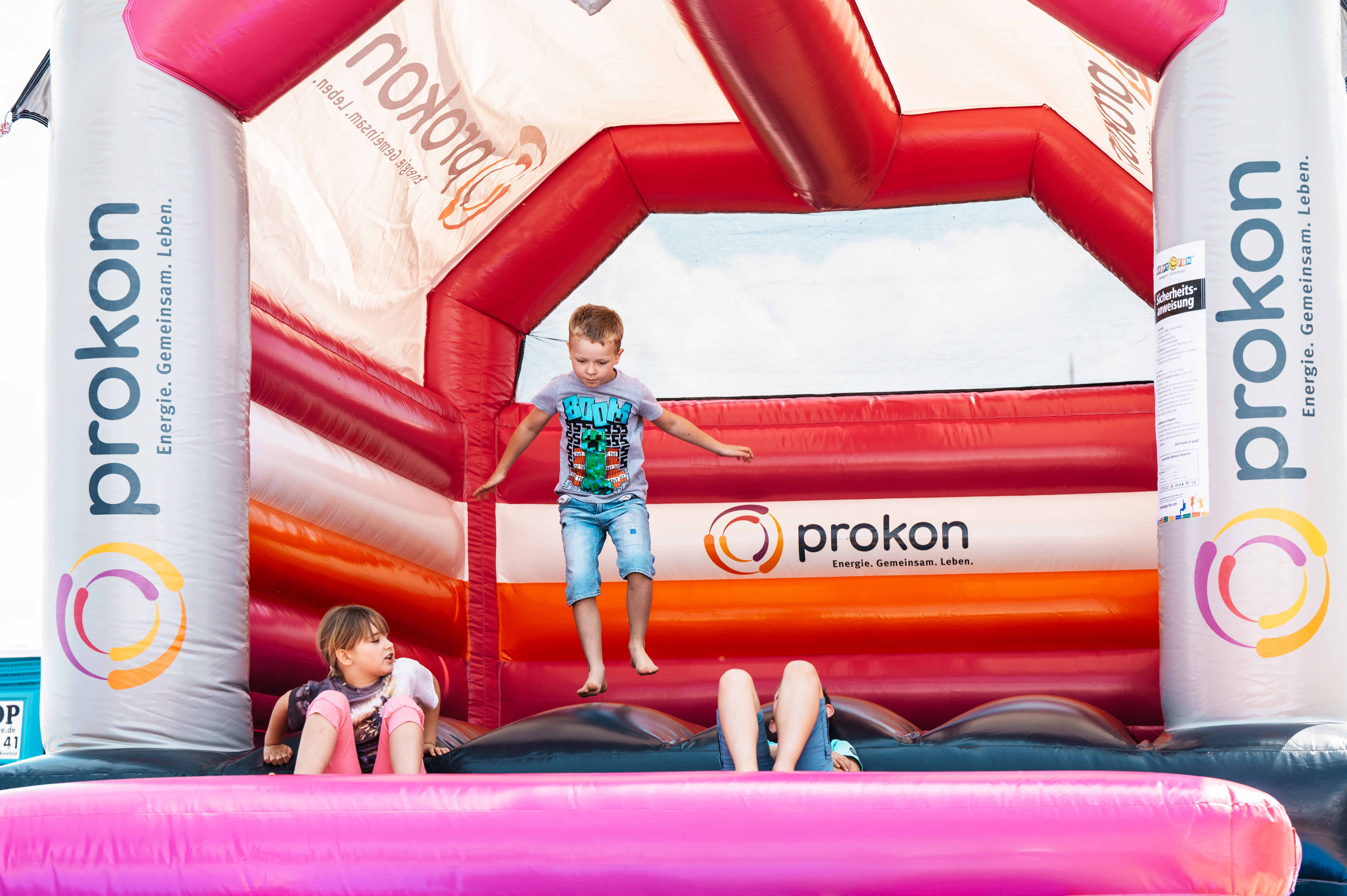 Prokon-Hüpfburg im Einsatz