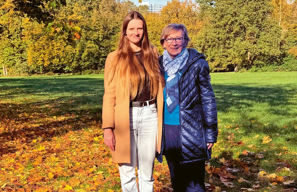 Ms Gaspar and granddaughter