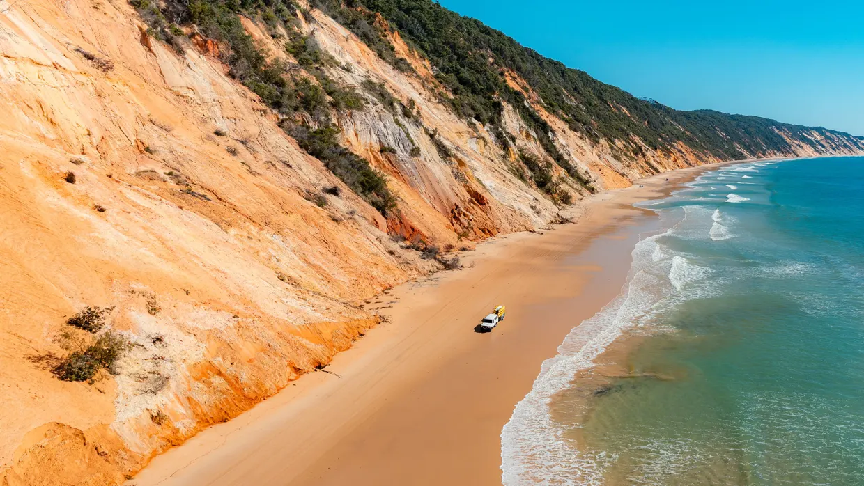 Great Beach Drive along Rainbow Beach, Gympie Region