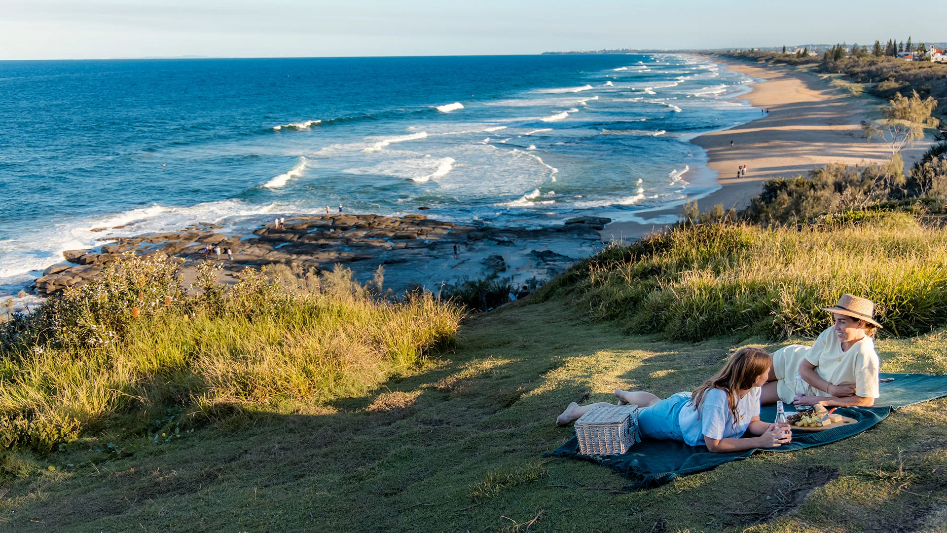 Point Cartwright Lighthouse, Kawana Region