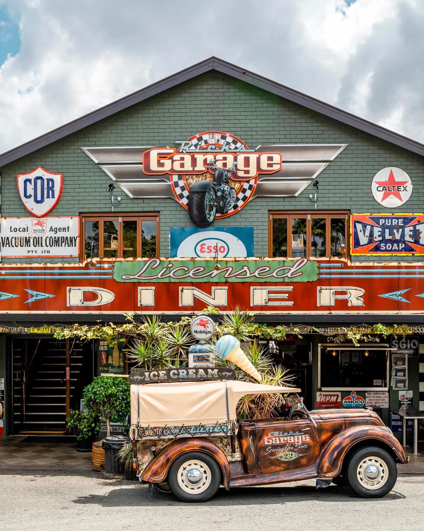 Ricks Garage Palmwoods