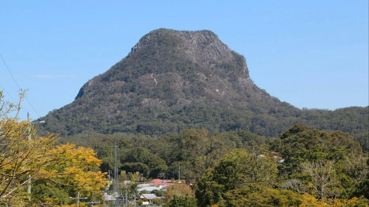 Mount Cooroora, Pomona