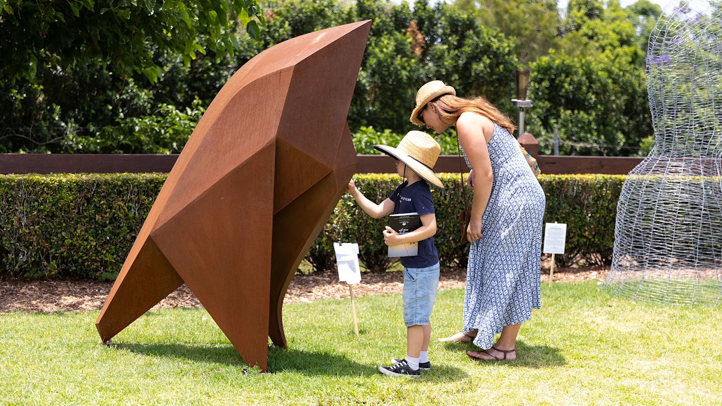 Sculpture on the Edge. Credit: Barry Alsop Eyes Wide Open Images