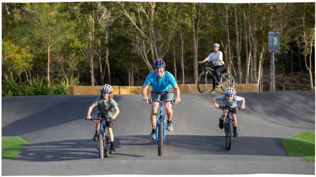 Bike shops and rental, tours, shuttles and events on the Sunshine Coast Mountain Bike Trail 