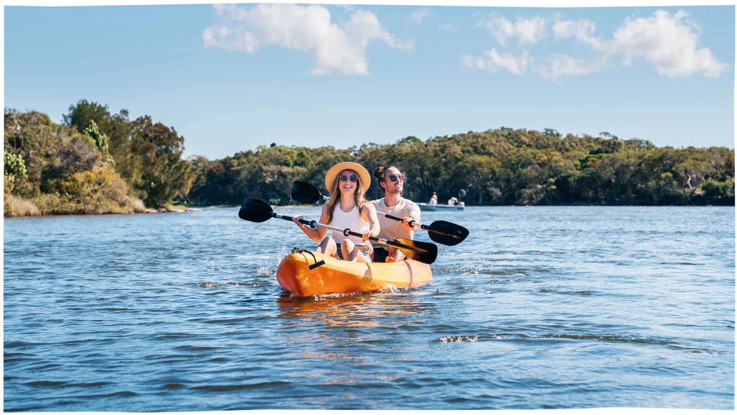 Kayaking in Lake Currimundi