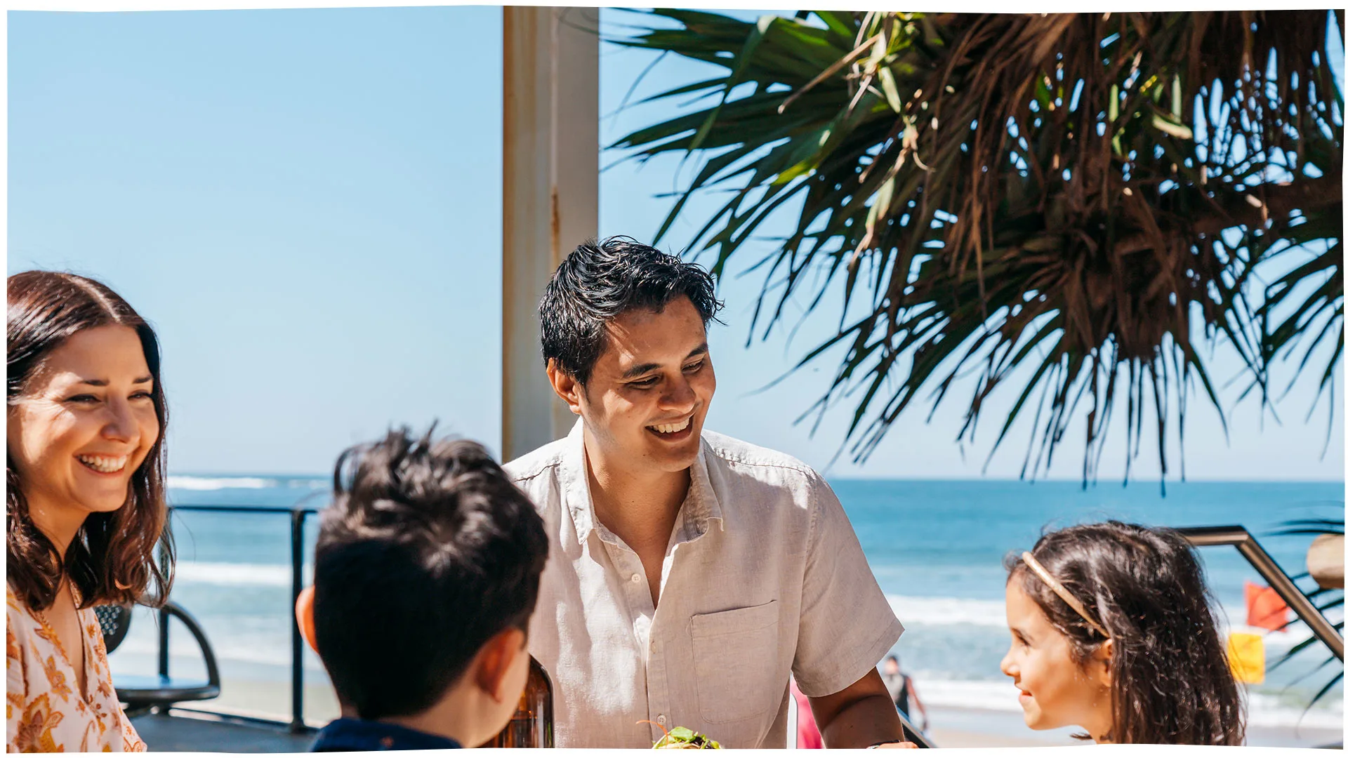 Family dining at Caloundra