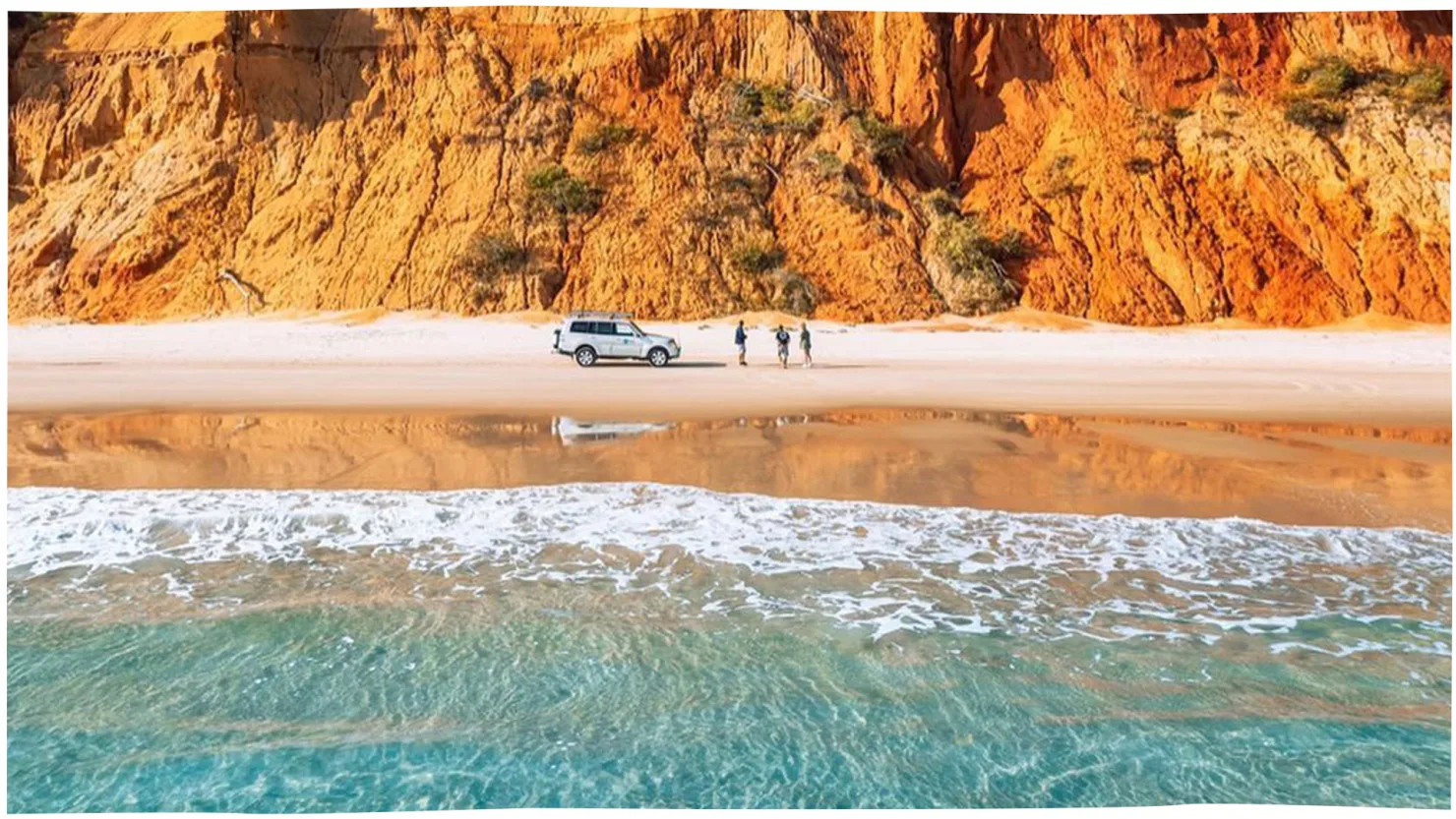 Rainbow Beach. Credit: @photobohemian