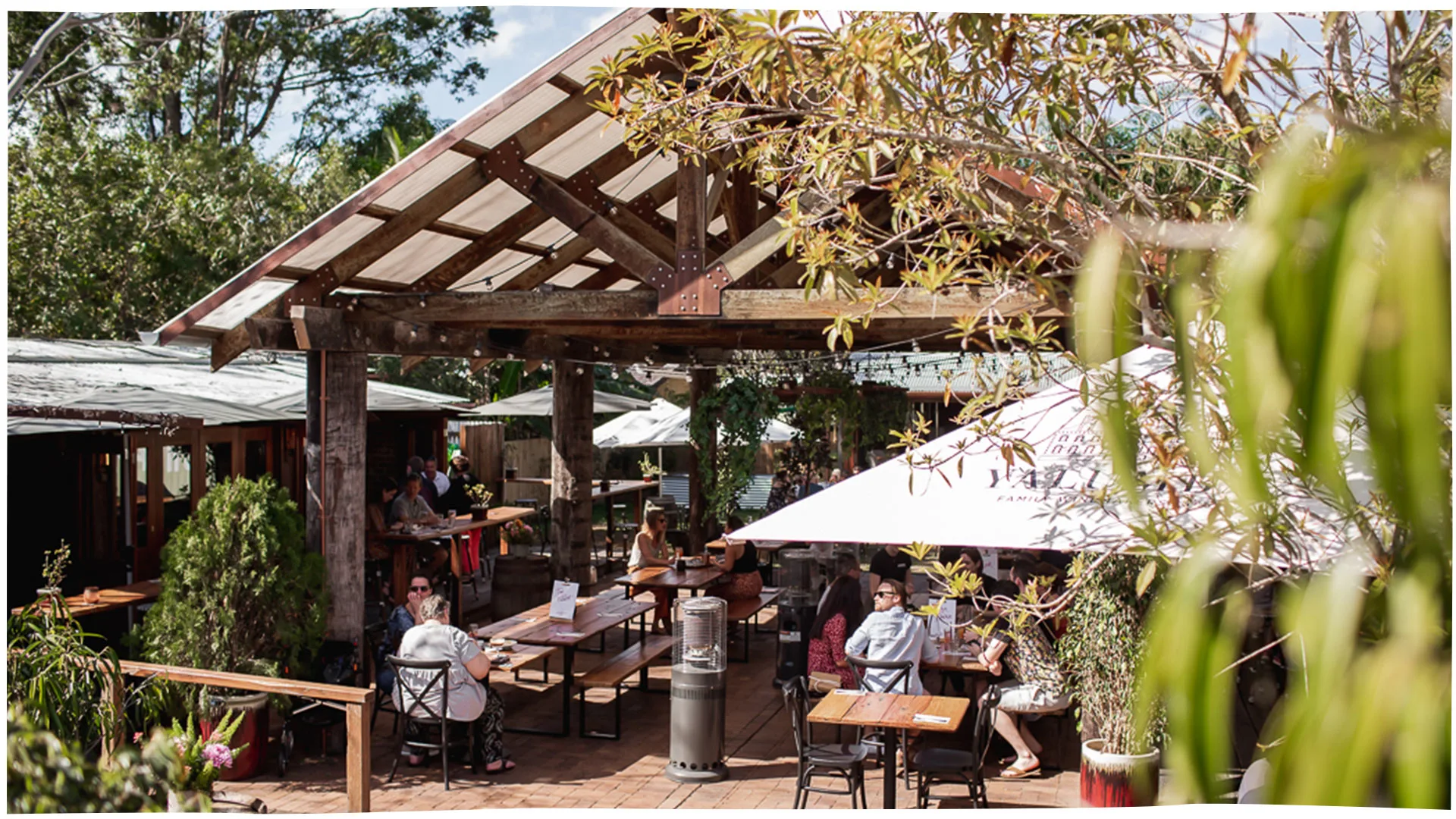 Noosa Hinterland (Pomona, Cooroy, Kin Kin)