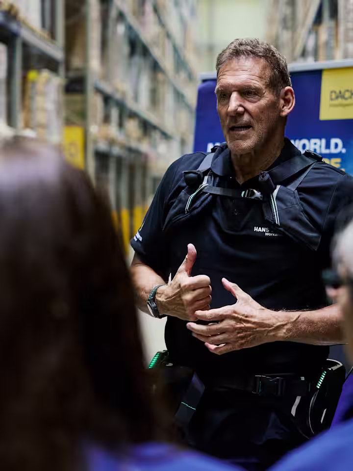 SCS25064 029 R520250919 SuitX RalfMoeller Y8A0407