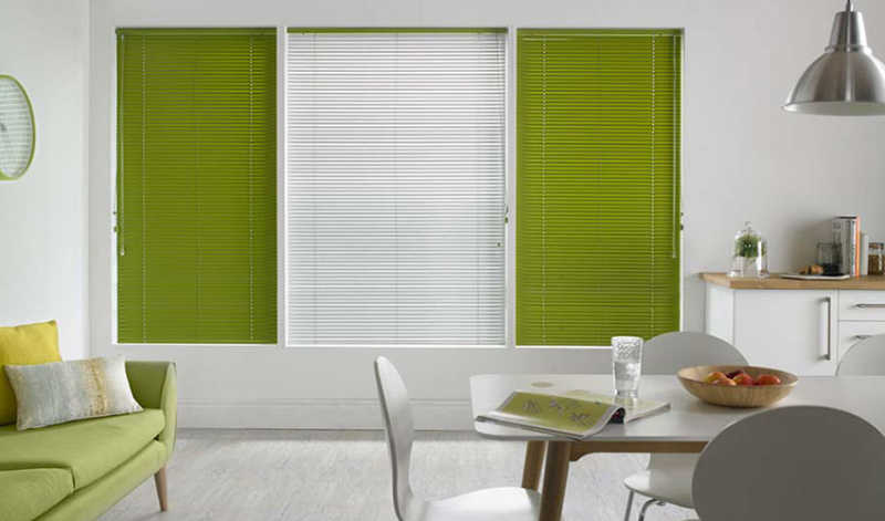 green-venetian-blinds-1