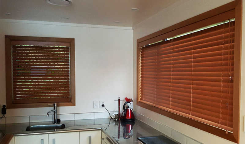 wooden-blinds-for-kitchen-1