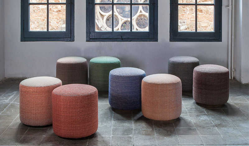 pouffes