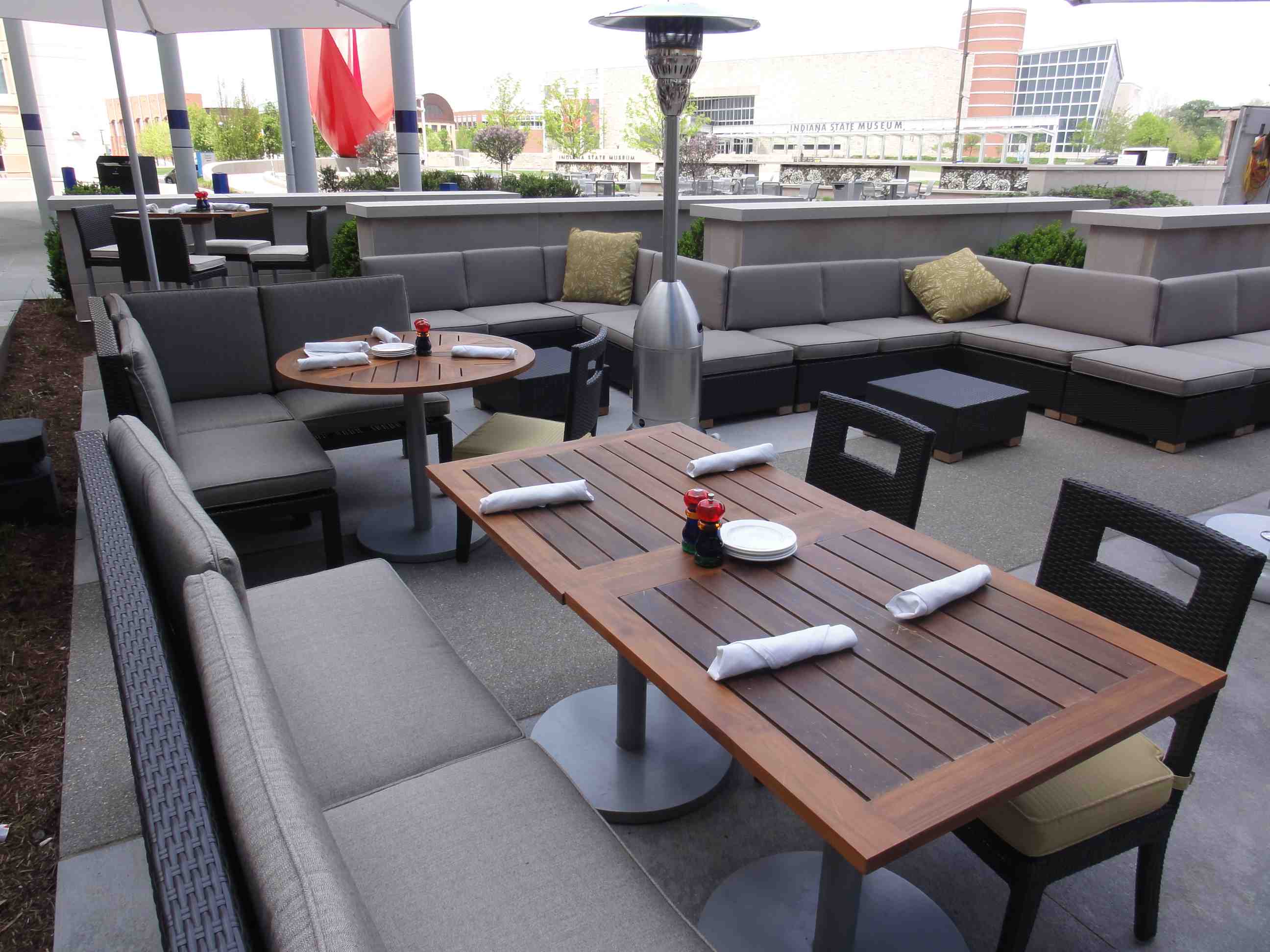 Outdoor restaurant online furniture