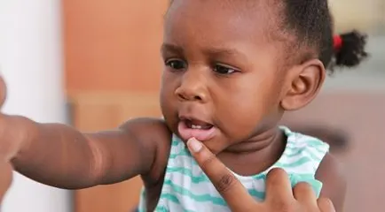 Les premières dents de votre bébé et les conseils pour faire ses dents