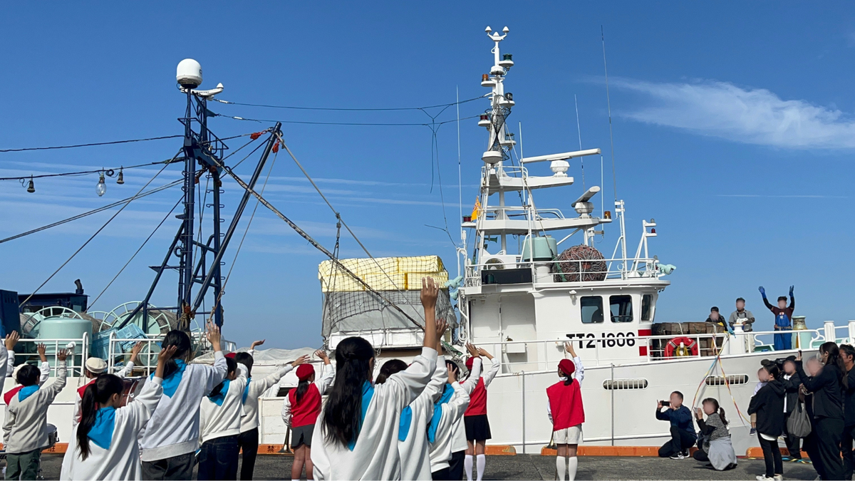 2025年松葉がに漁出港式