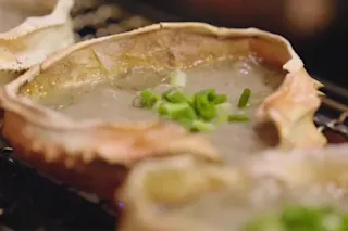 松葉ガニ　甲羅焼き