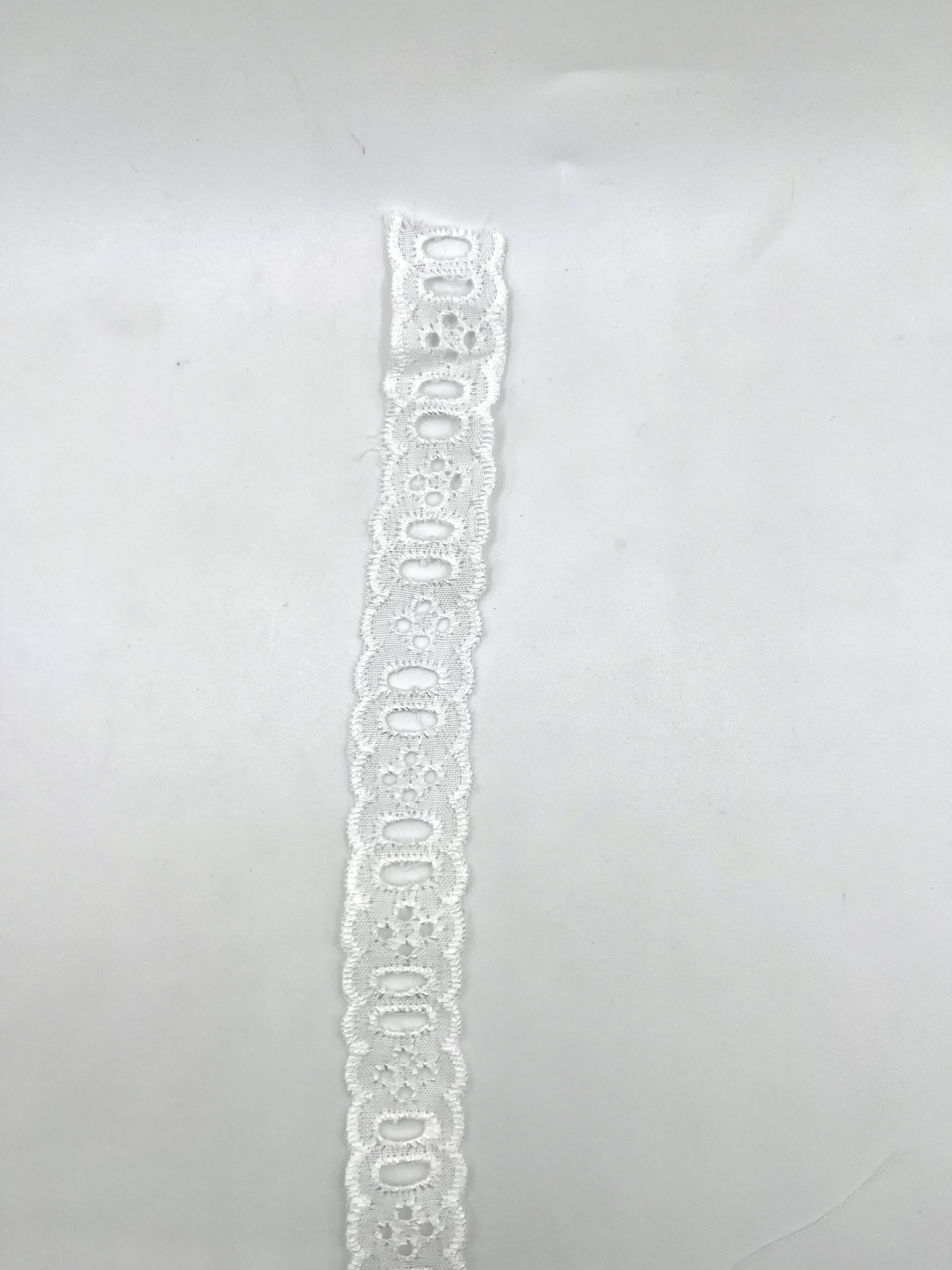 Tira bordada 1" metido