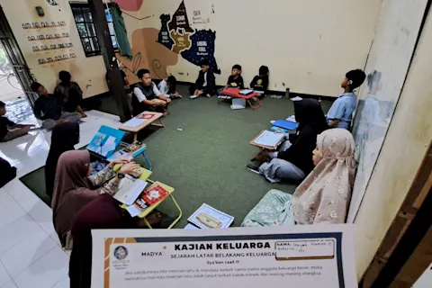 Pengajian Keluarga sebagai Pondasi Hidup