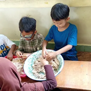 Terhubung dengan Masyarakat dengan Sedekah Jumuah