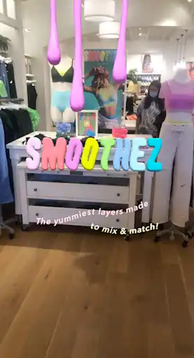 Aerie AR Filter used in retail store
