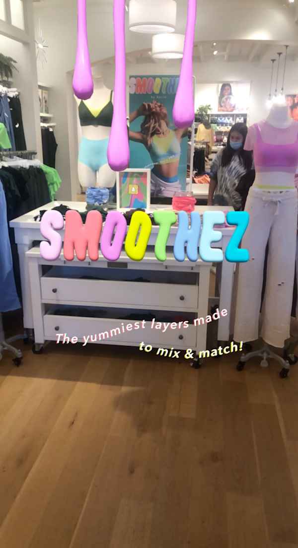 Aerie AR Filter used in retail store