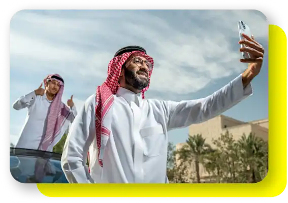 Man takes selfie in KSA