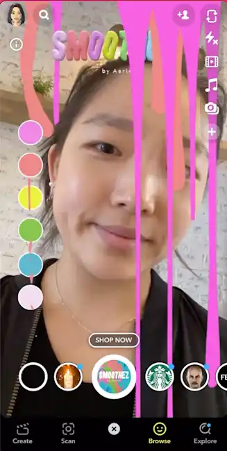 Woman uses Aerie AR Filter on Snapchat