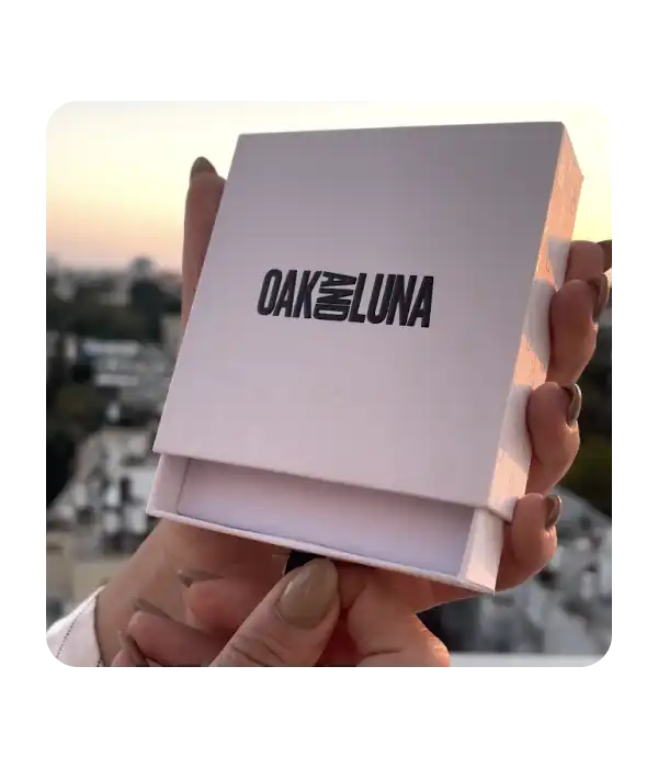 Oak and Luna jewelry packaging featured in a Snapchat Ads success story highlighting forty seven percent higher return on investment.