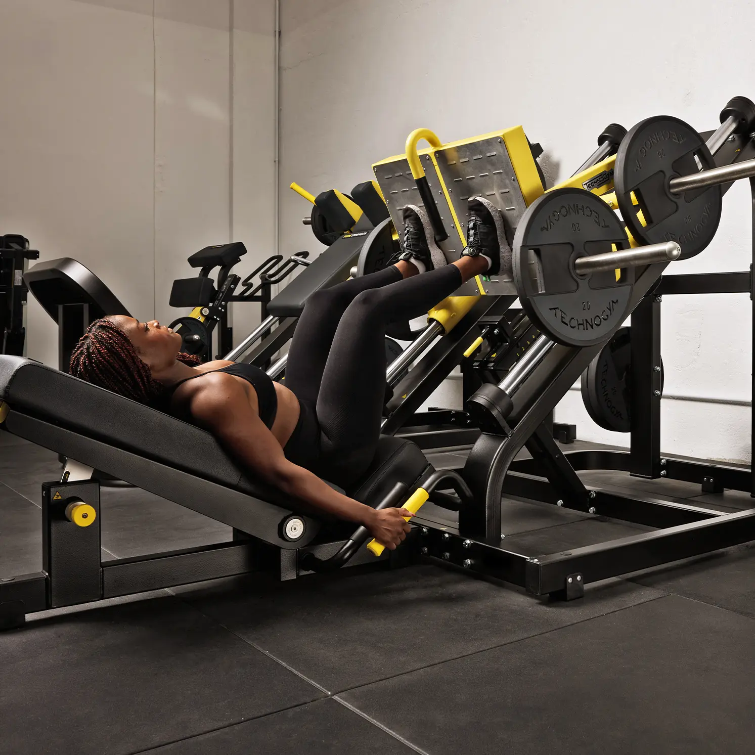 レッグプレス・ハックスクワット・ジムマシン | Technogym 日本