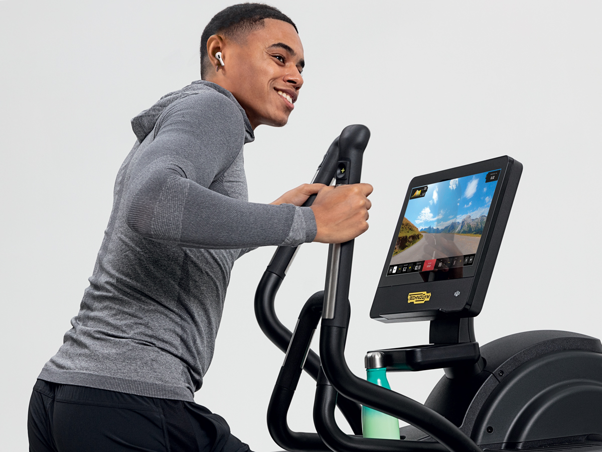 Excite Vario Elliptical exercise machine Technogym Canada