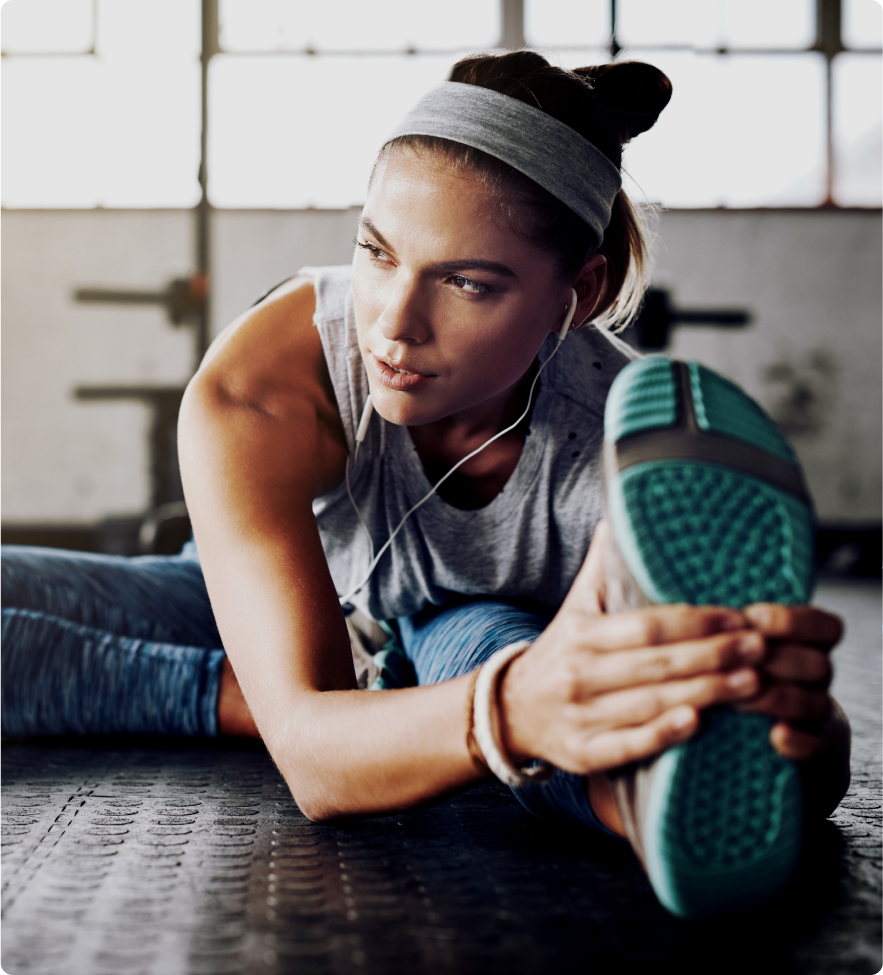 stretching-woman-gym