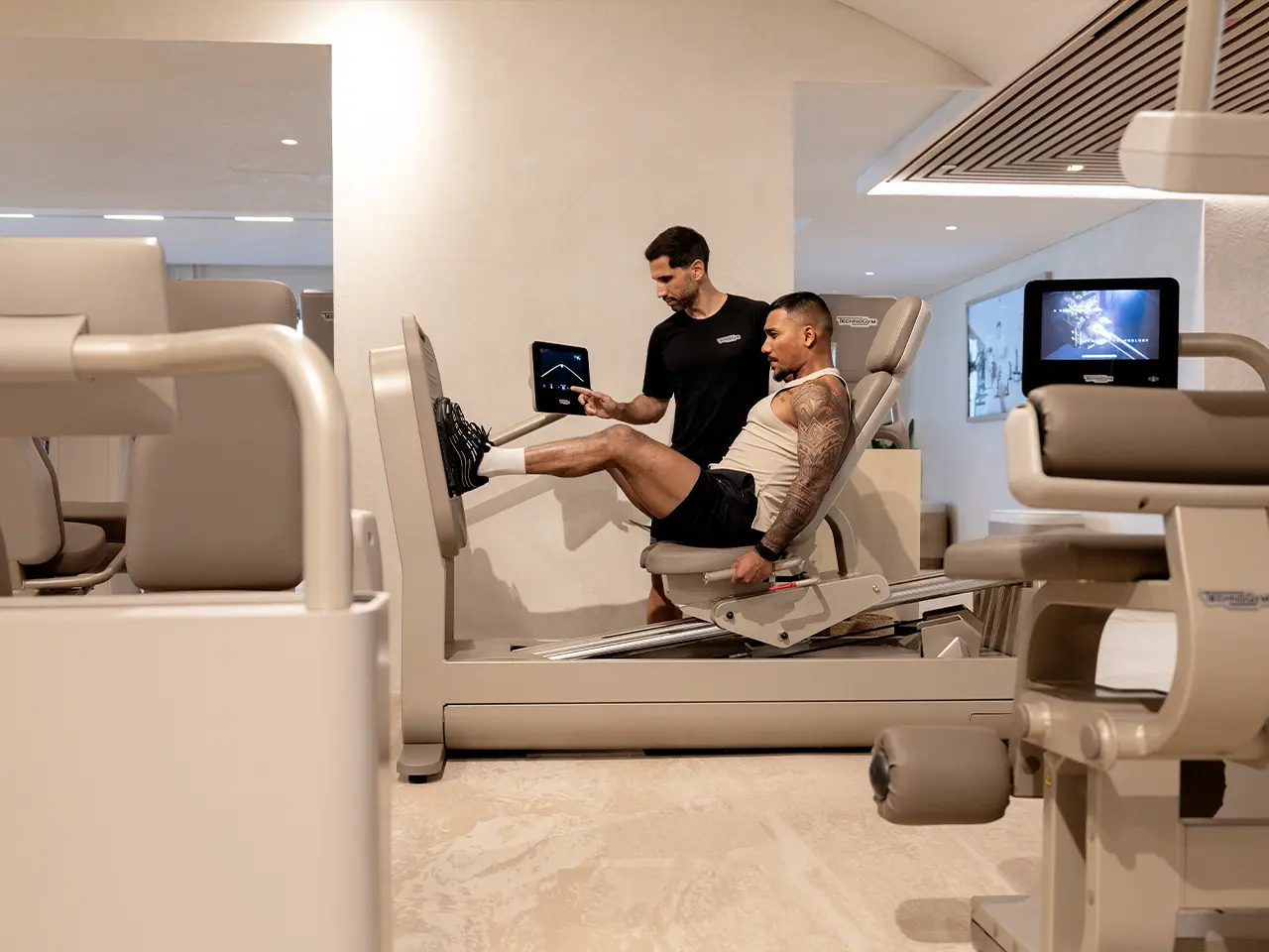 Luxury Clubs equipment biostrength