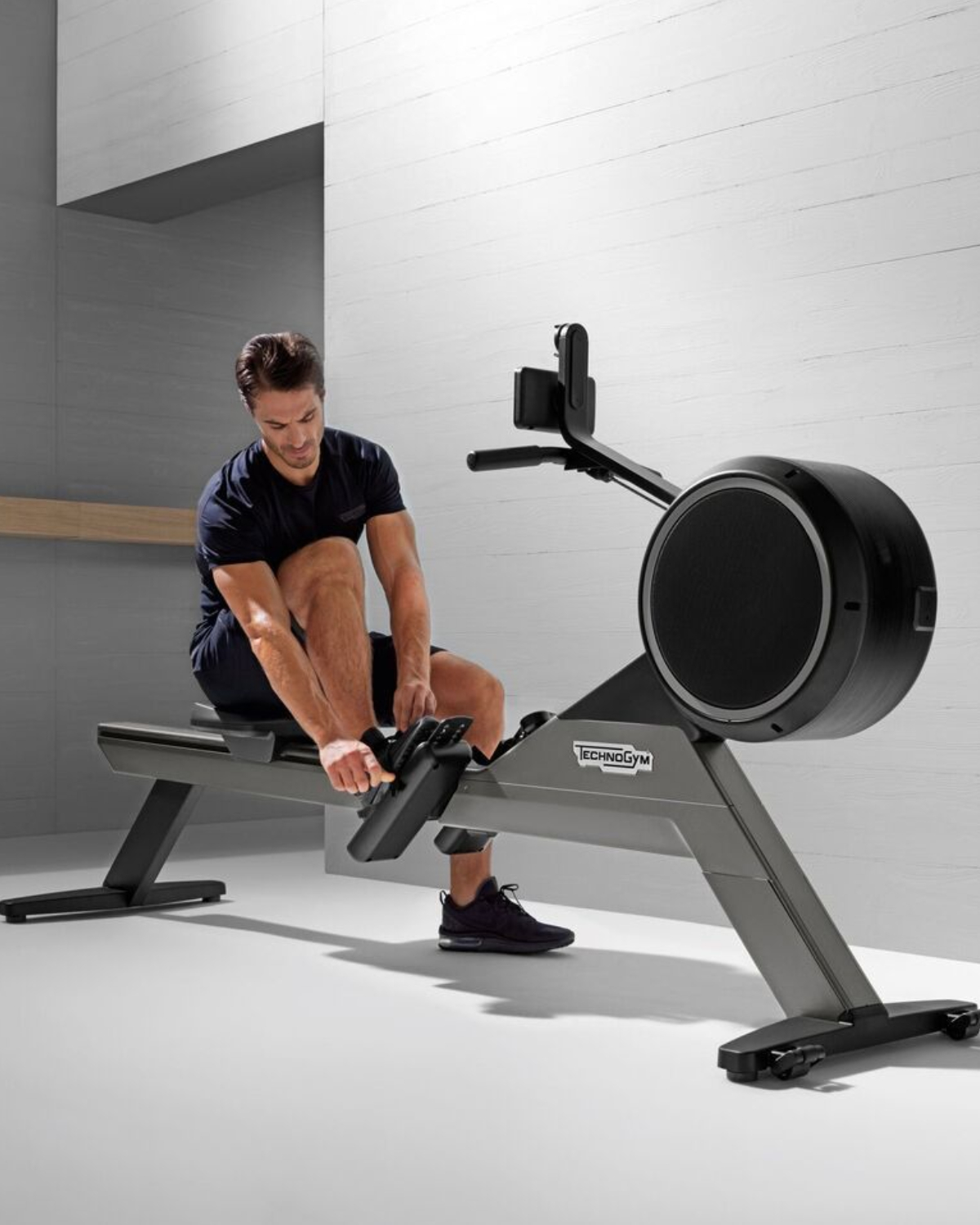 rowing-machine-burning-calories-and-toning-muscles-3