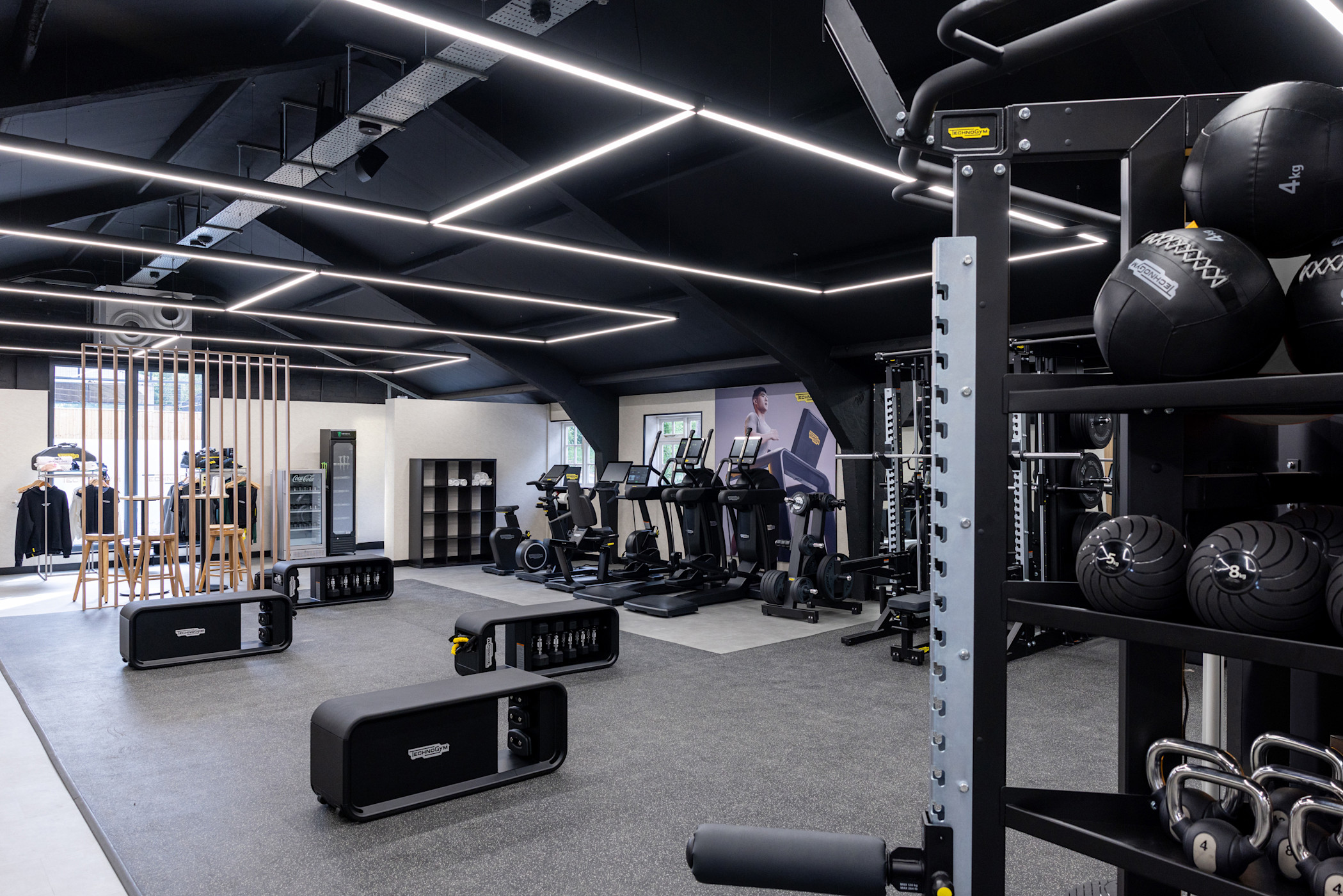 TechnoGym BH-71 Retouch