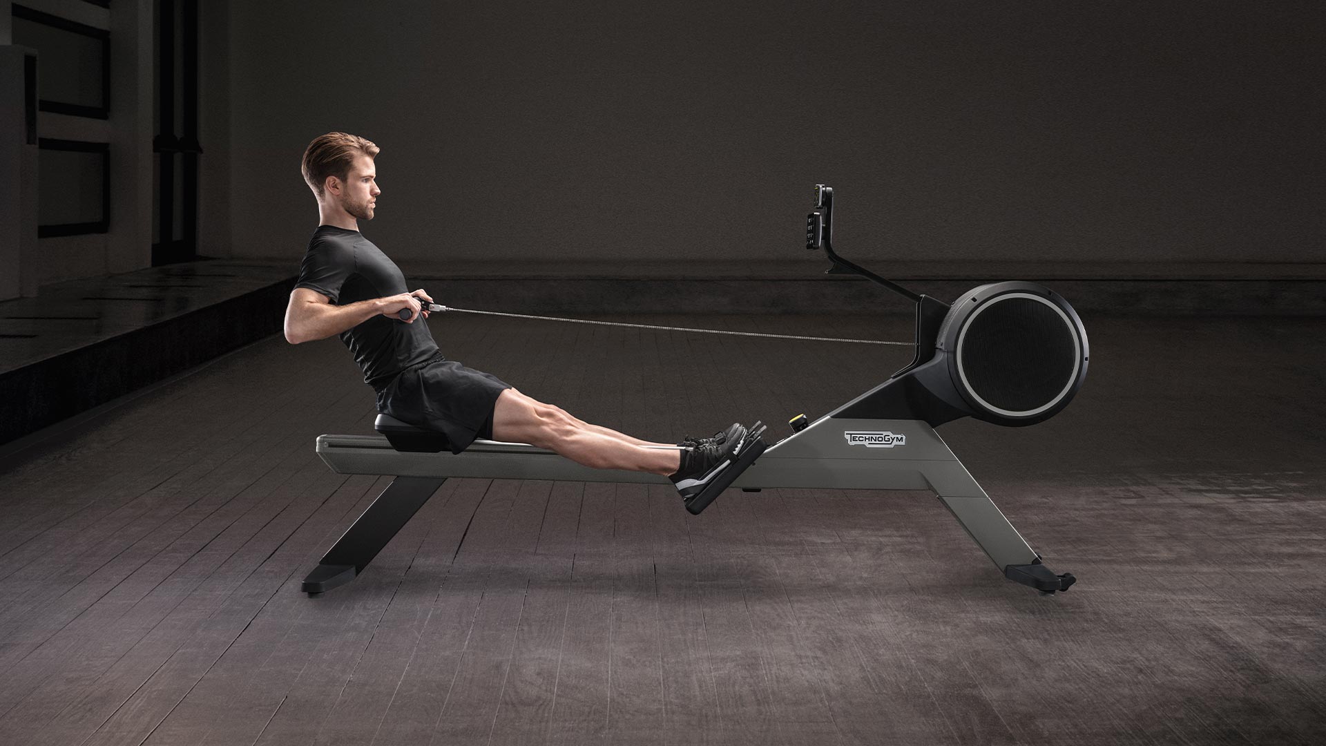 entra-nement-avec-le-rameur-la-maison-technogym-international