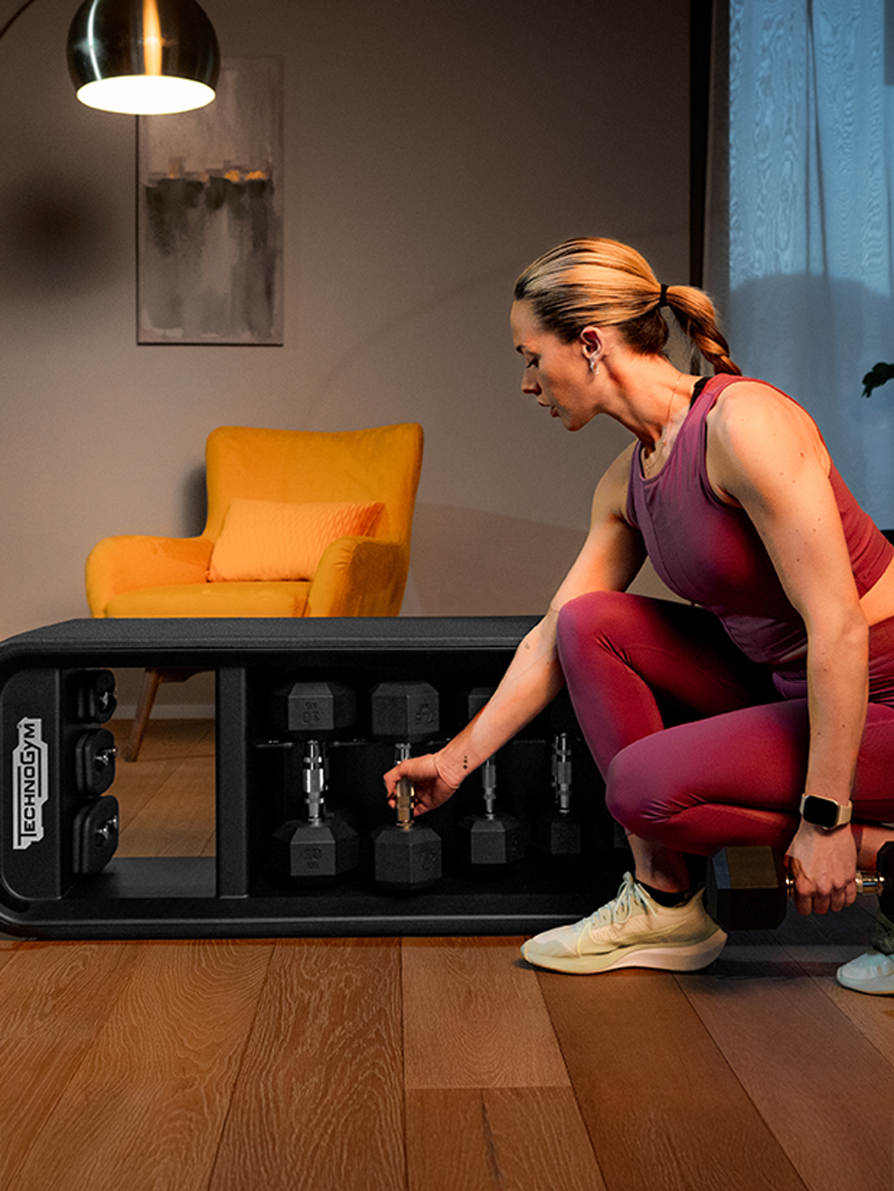 bench-carousel-dumbbells alternate