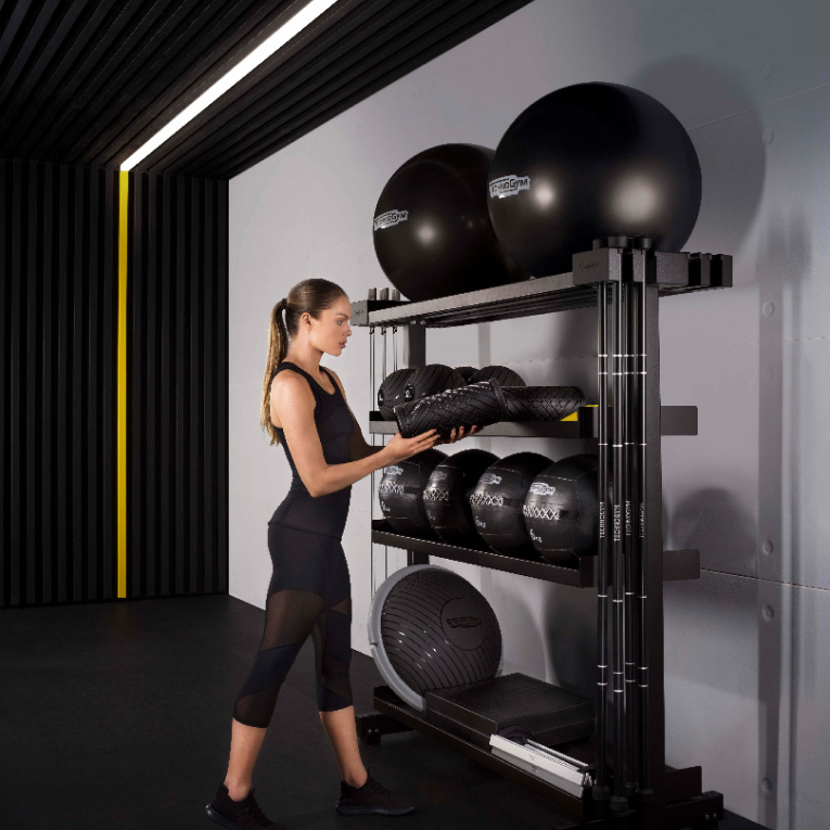 Technogym tiene la espaldera más cara para hacer deporte en casa