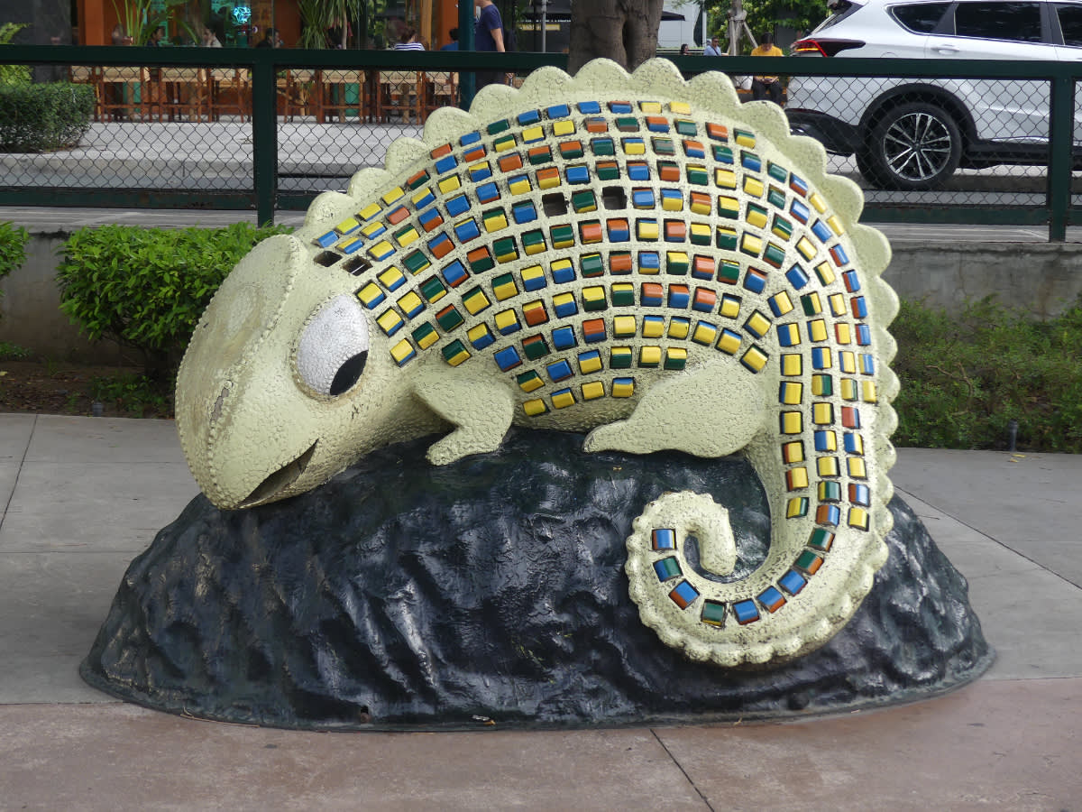 Manila jako... chameleon... stále se mění