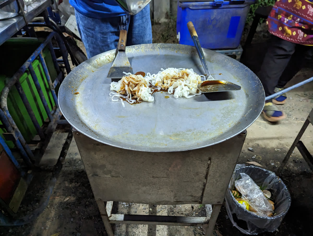 Připrava Pad thai