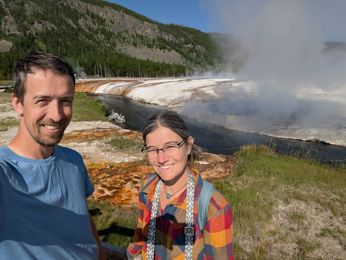 Cliff geyser