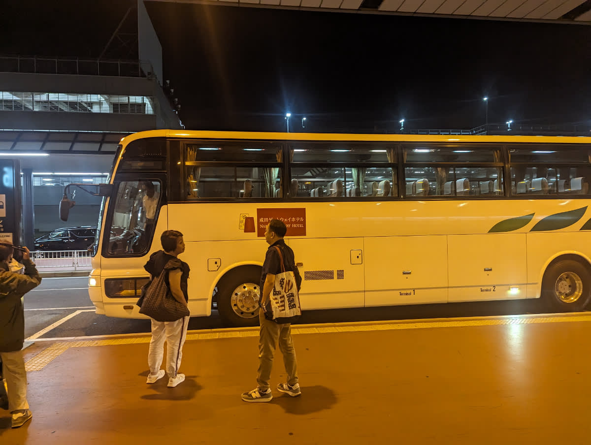 Autobus do hotelu