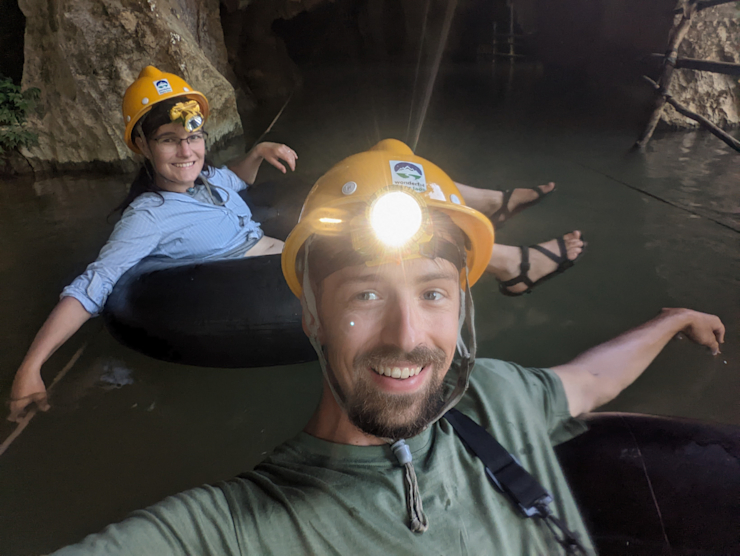 Tubing po jeskyni Tubing po jeskyni