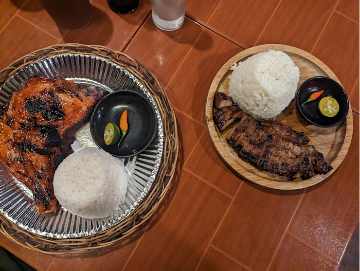 Grilovaná večeře Grilovaná večeře