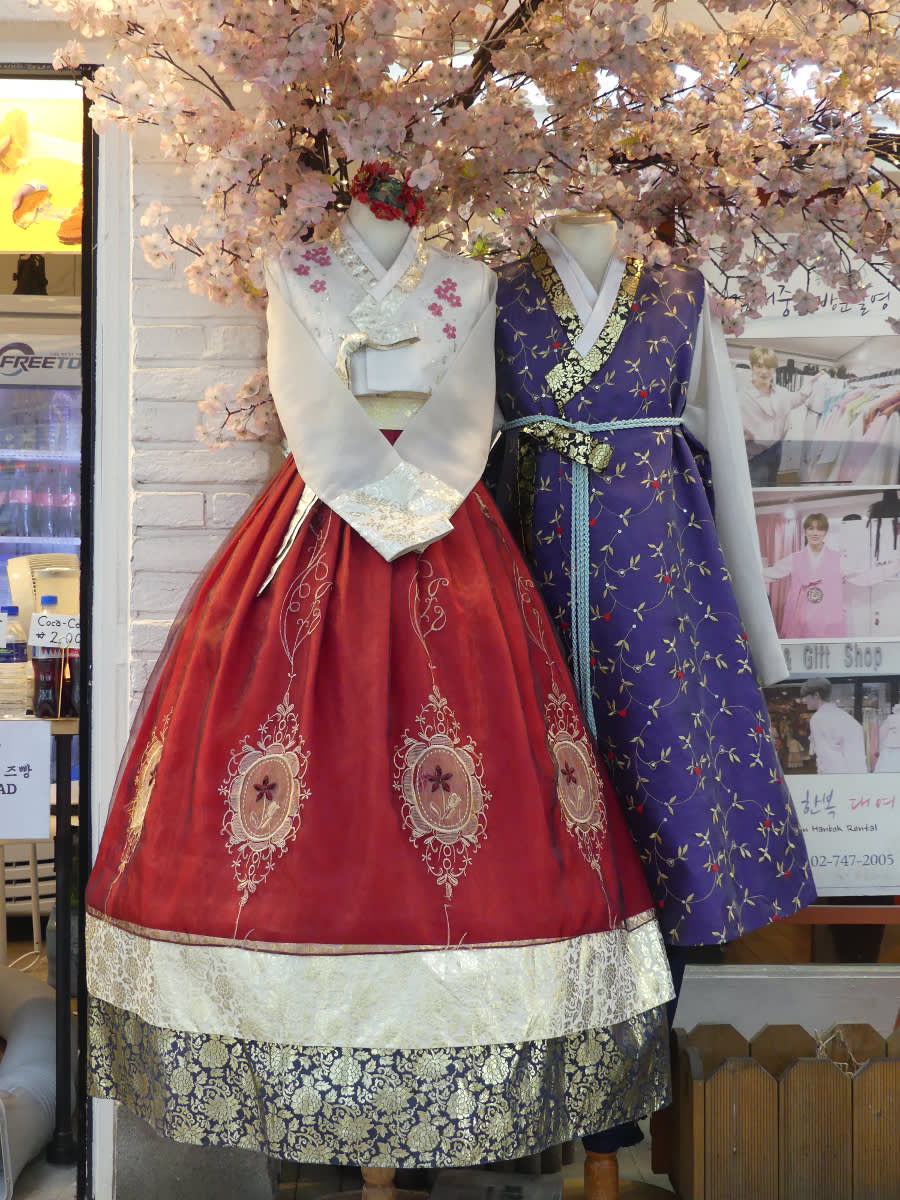 Tradiční oblečení Hanbok