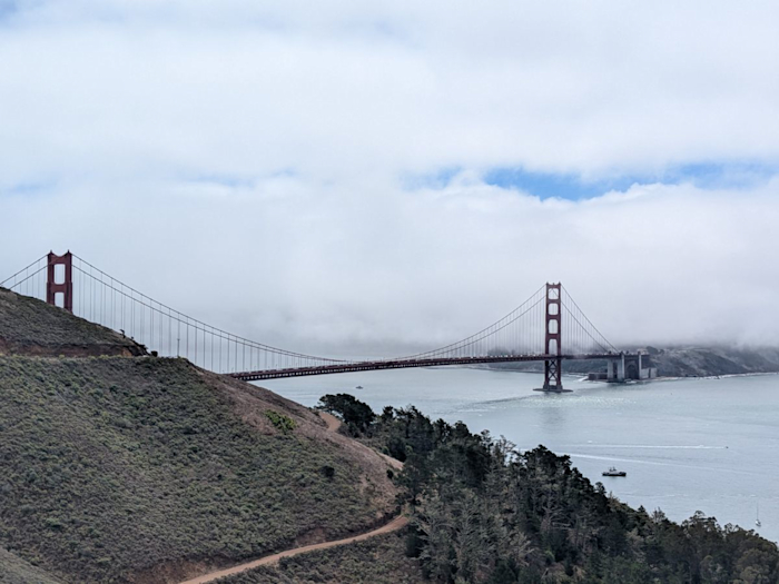 Golden bridge poprvé