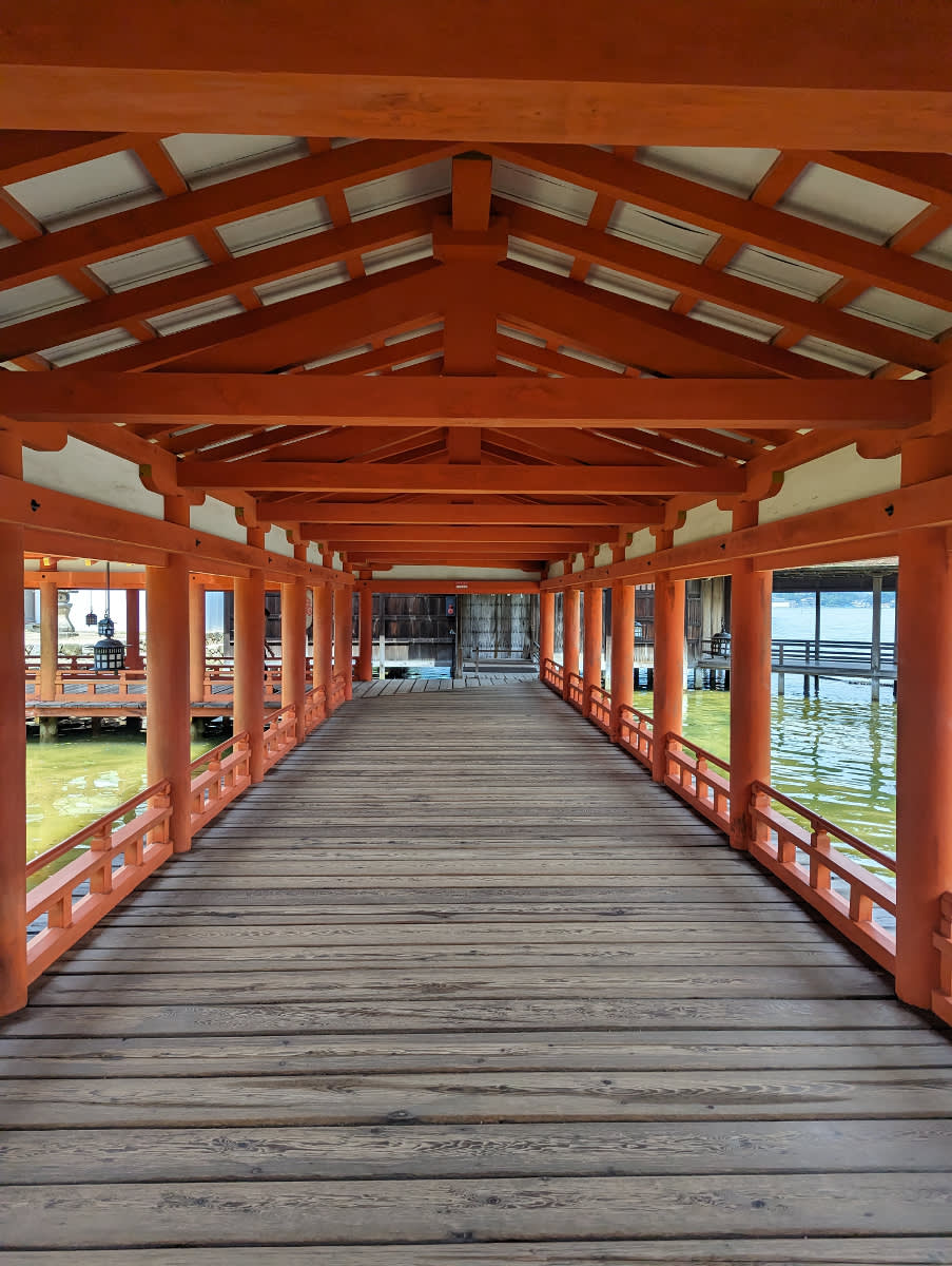 Západní koridor svatyně Itsukushima