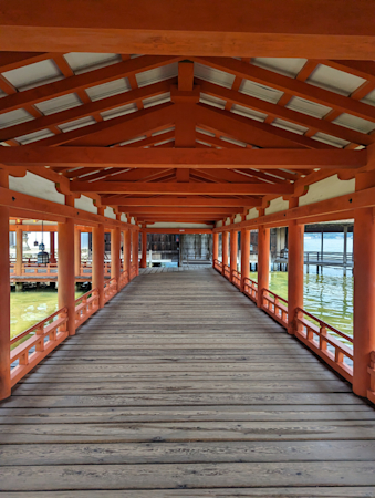 Západní koridor svatyně Itsukushima
