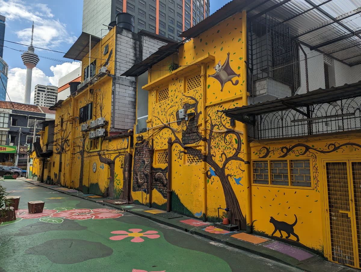 Místní fauna ve street artu 