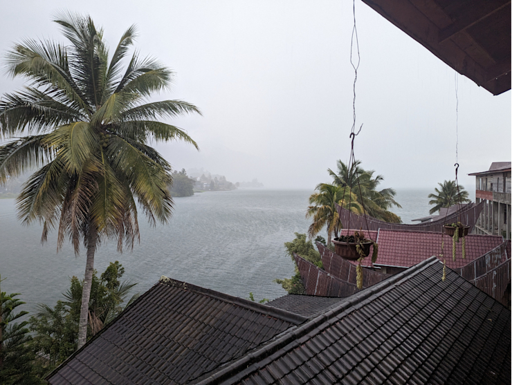 Skoro každý večer prší Skoro každý večer prší